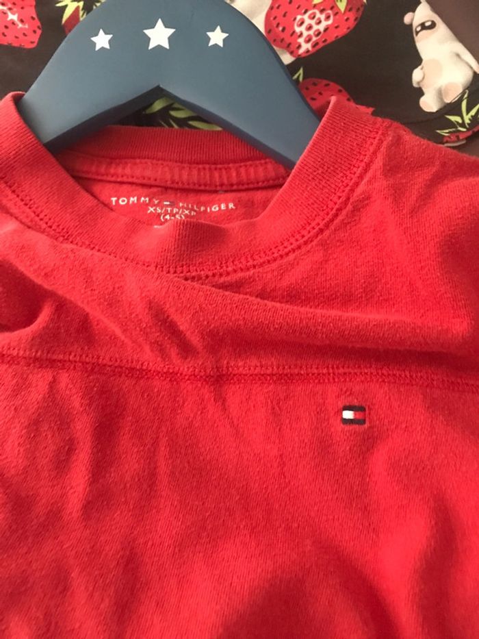 Tee-shirt Tommy Hilfiger 4 / 5 ans - photo numéro 6
