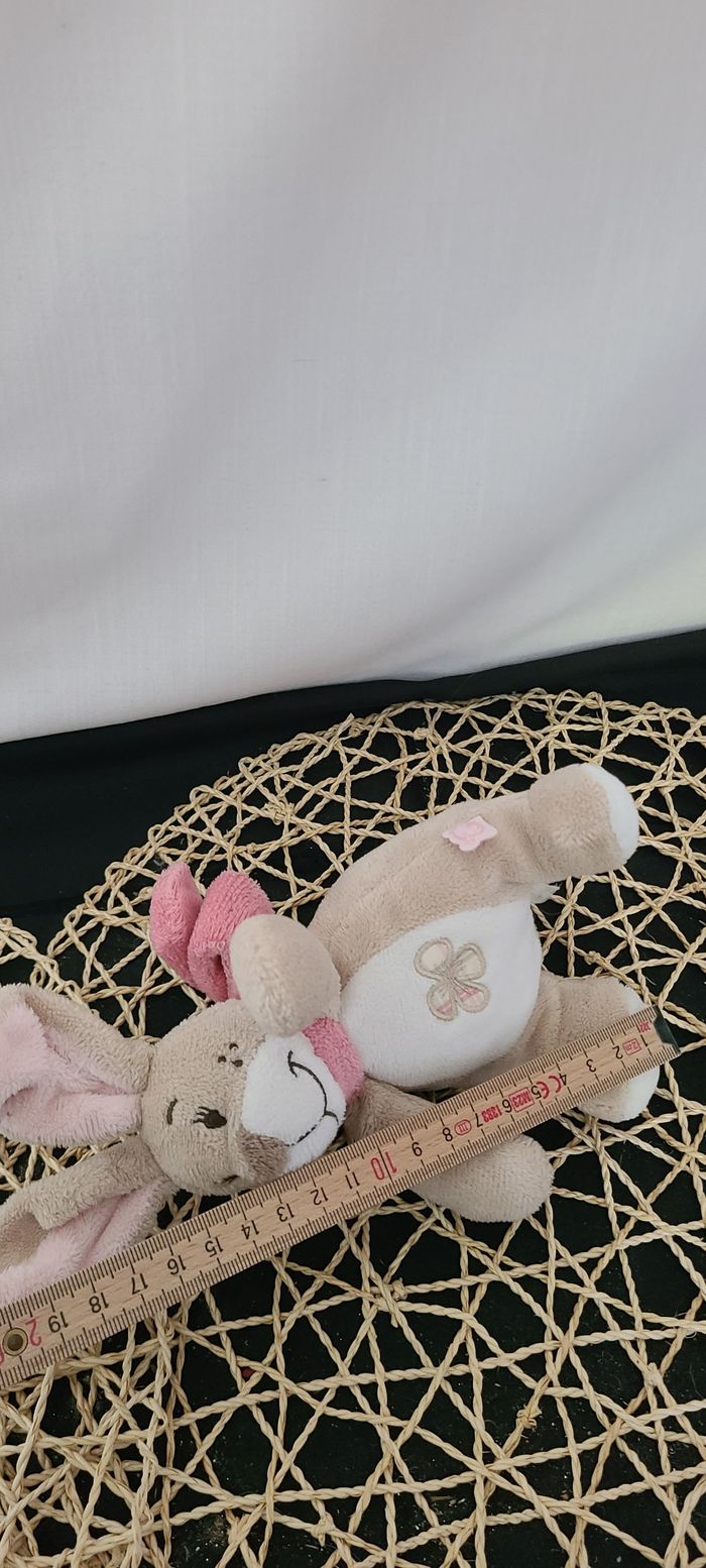 Doudou peluche lapin beige rose fleur Oscarine Noukie's 20 cm - photo numéro 4