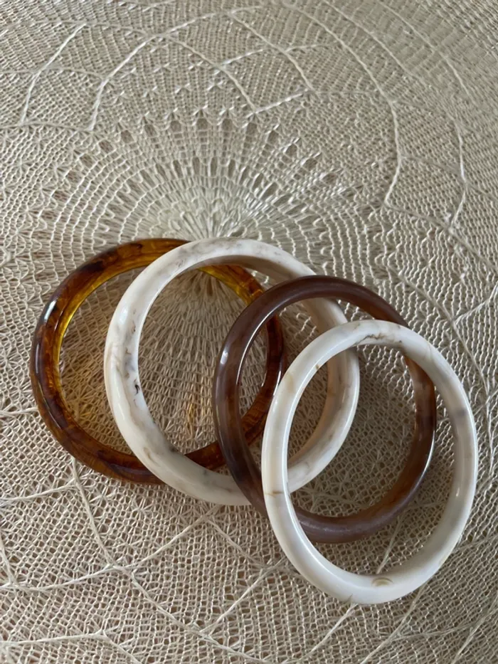 4 bracelets acrylique