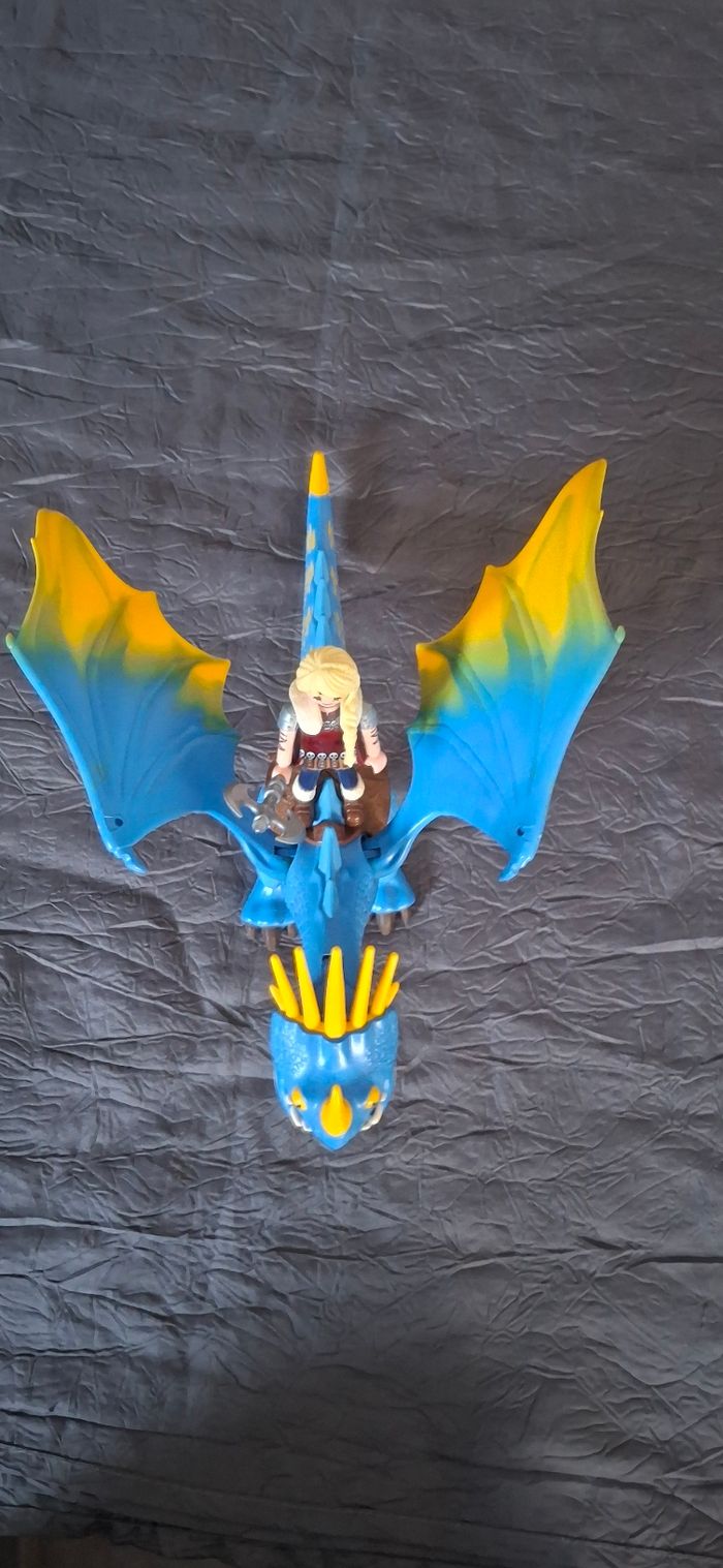 Figurine Astride sur Dragon Tempête  Très Bon État - photo numéro 4