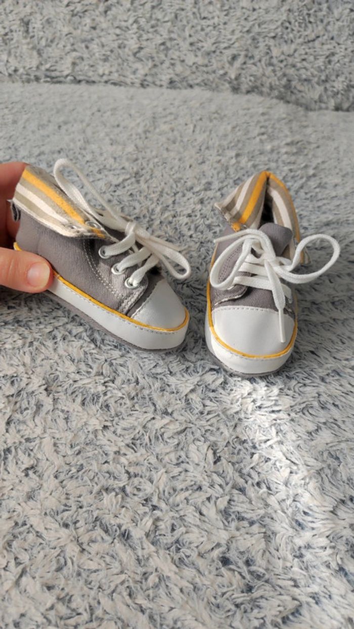 Lot Chaussures 3/6 mois - photo numéro 8