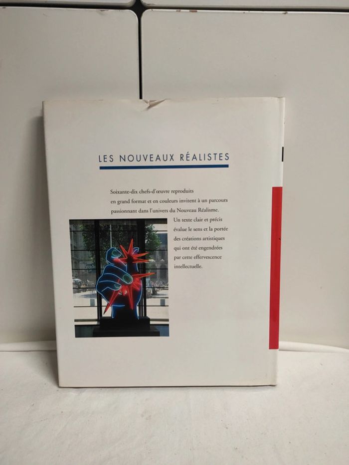 Les nouveautés réalistes, Cercle d'art - photo numéro 2