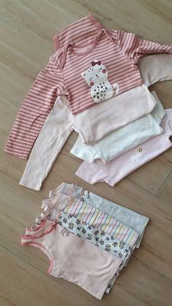 Lot bodies + debardeurs fille, 3 ans, 98cm