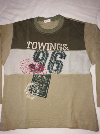 T-shirt manches longues sans marque kaki taille 5 ans