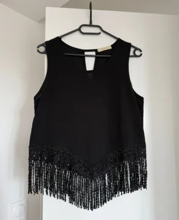 Joli débardeur froufrou S/M