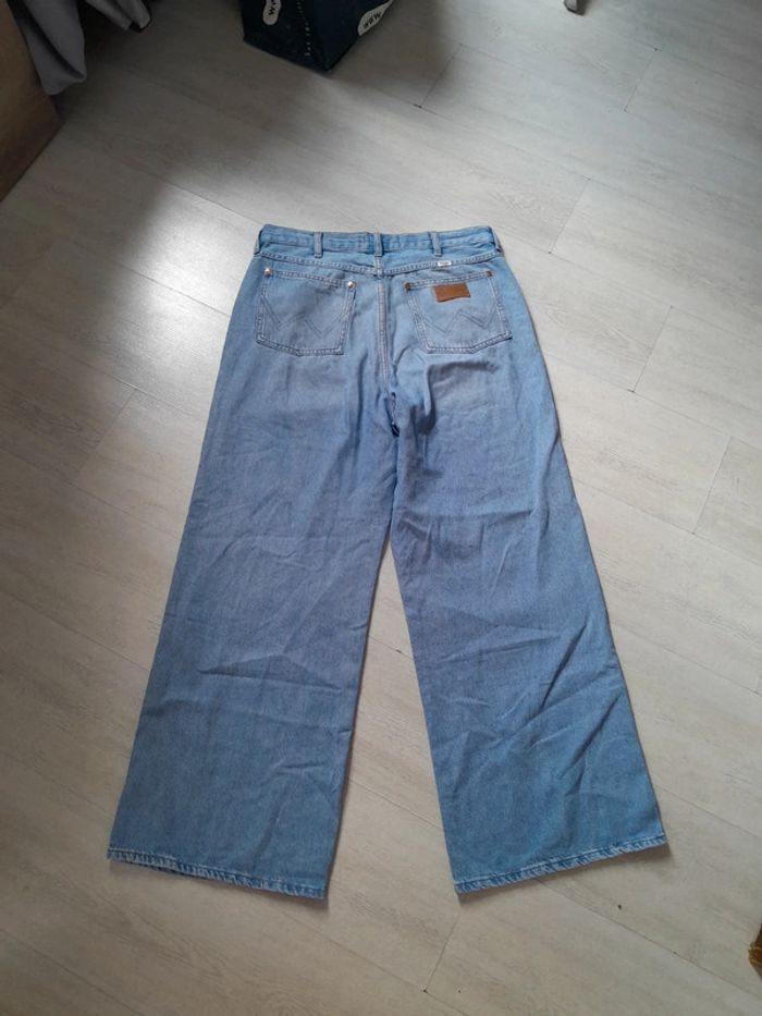 Jean Wrangler taille haute et très large  world wide high rise wide leg 32 /32 - photo numéro 2
