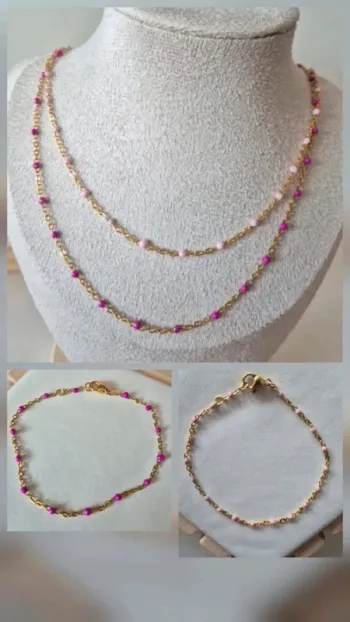 Lot de 4 bijoux en acier inoxydable 
1 parure rose + 1 parure violettes