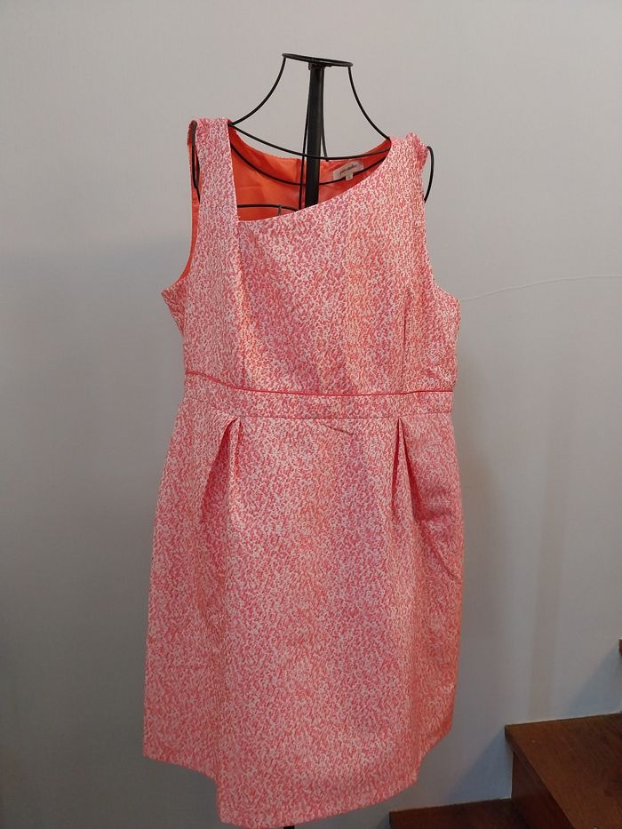 Robe sans manches