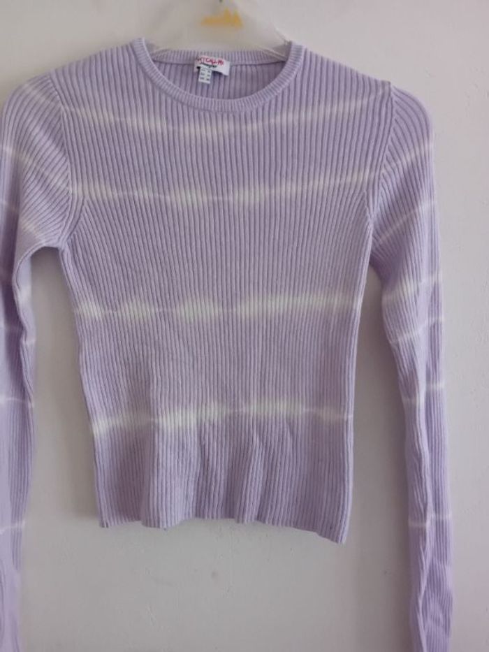 Pull léger moulant