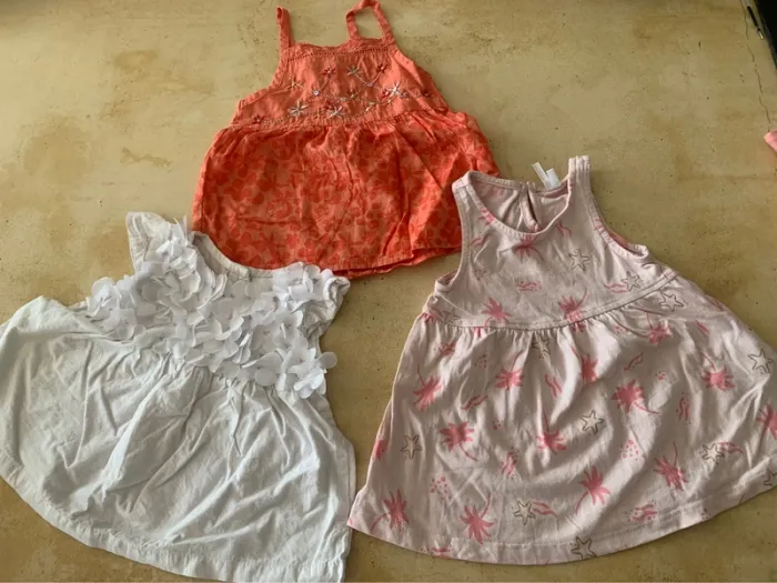 Lot 3 robes 3 mois  été fille