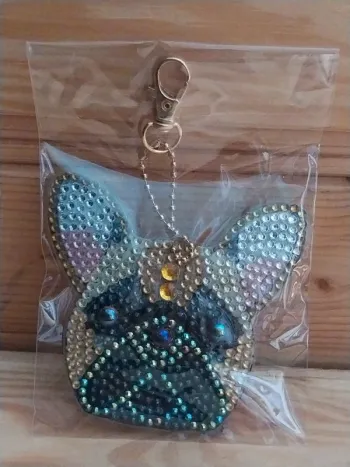 Porte clé recto / verso chien 🐕 en Diamond painting