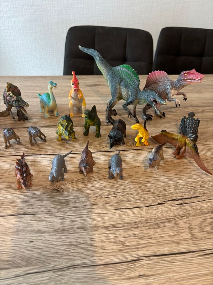 Lot de figurines dinosaures - photo numéro 2