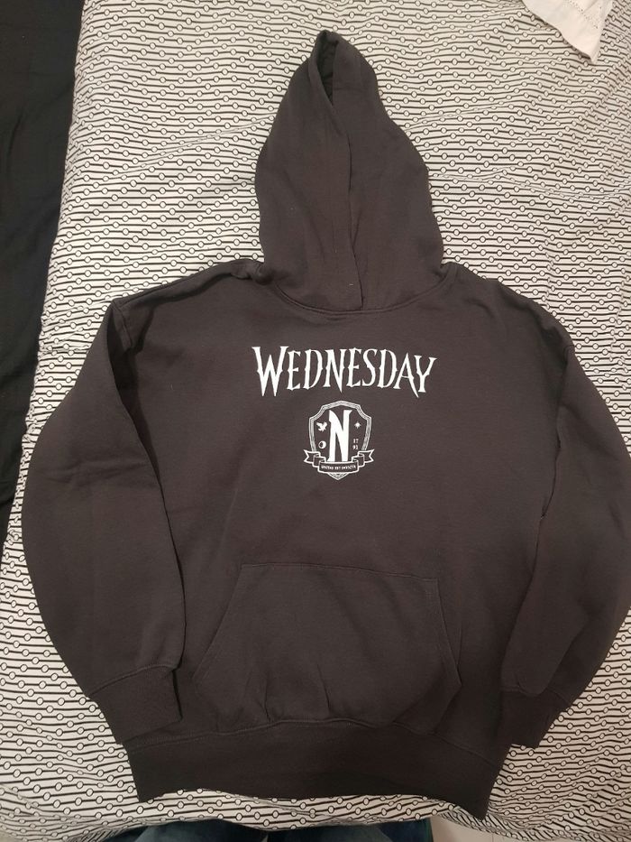 Sweat a capuche mercredi Adams