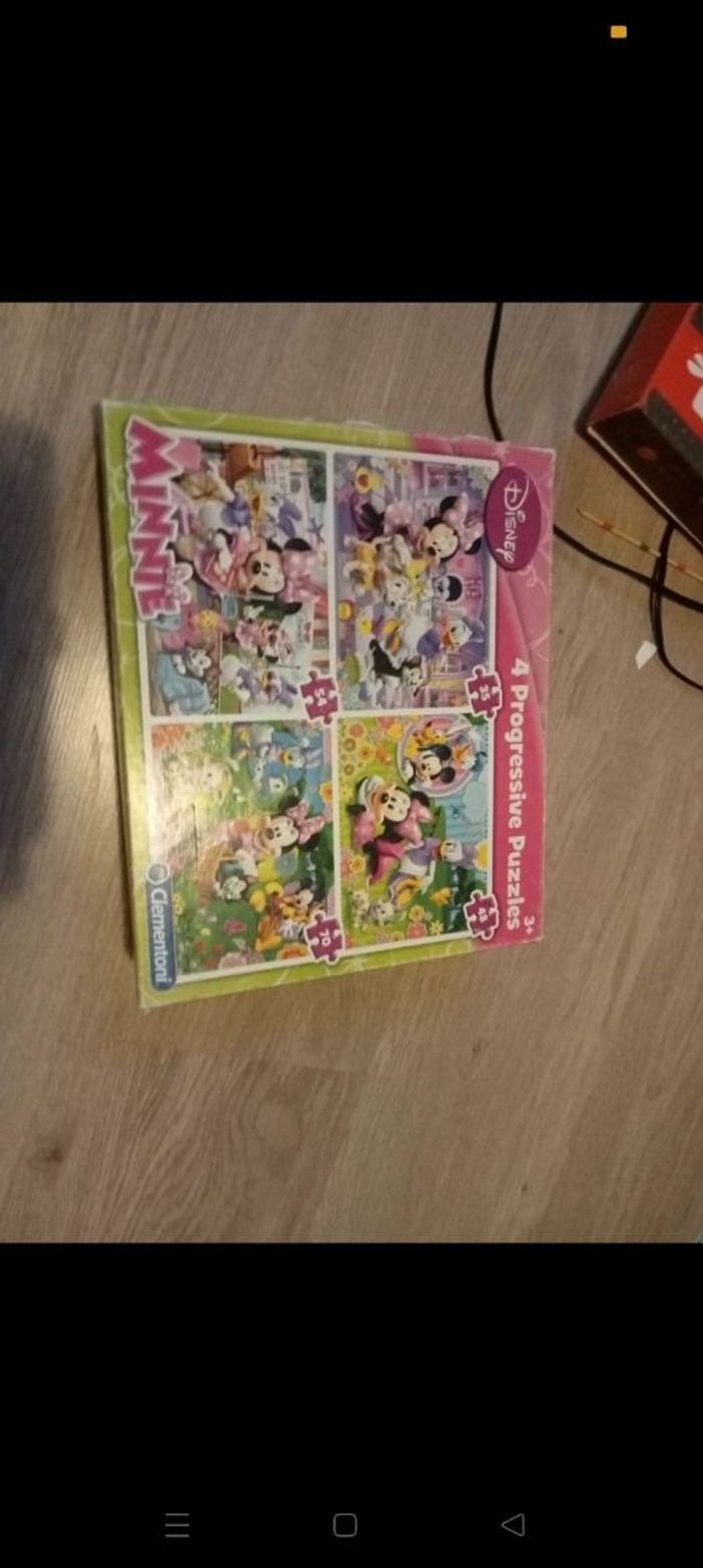 4 puzzles Minnie Disney