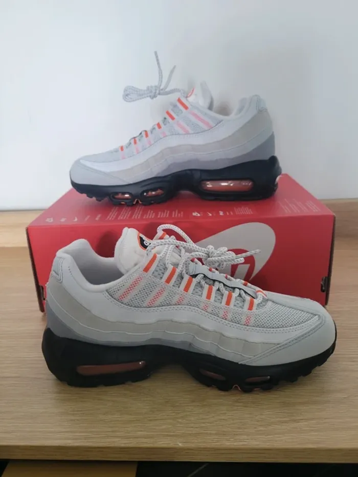 Nike Air Max 95 T37,5 100% Authentique - photo numéro 3