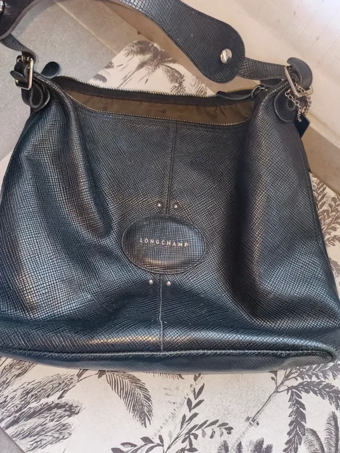 Sac épaule Longchamp en excellent état cuir noir - photo numéro 3