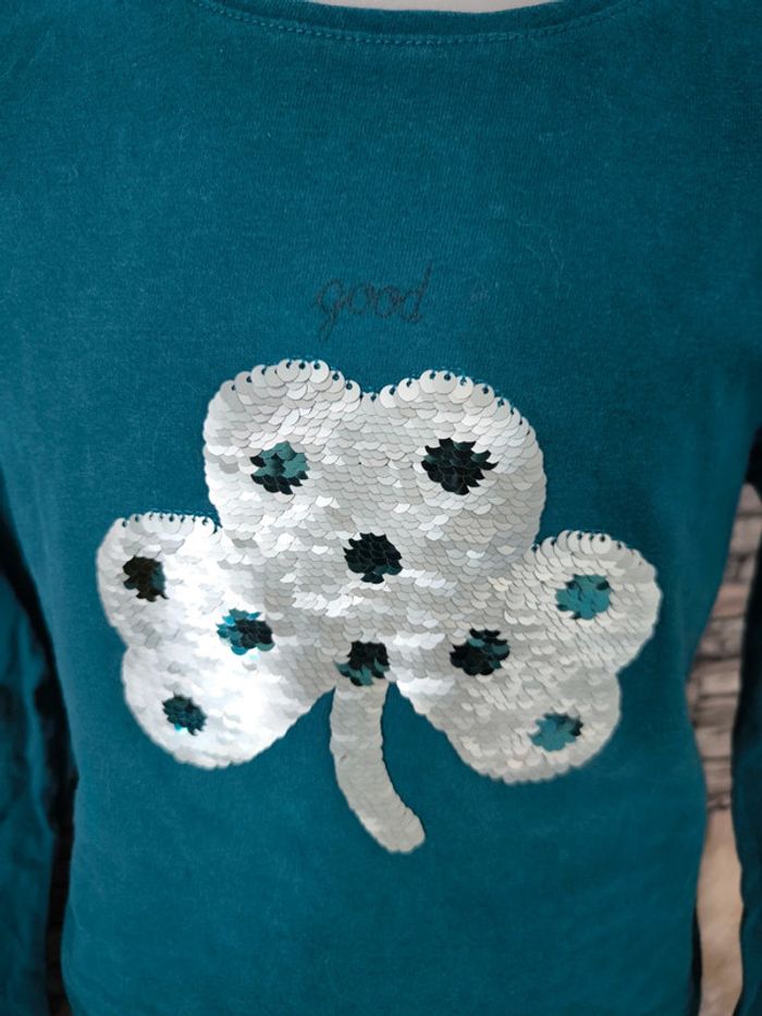 🩵 T-shirt manches longues chance trèfle Okaïdi en 8 ans 🩵 - photo numéro 2