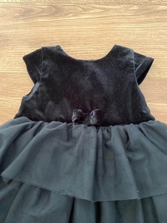 Robe noire en tulle comme neuve - photo numéro 2
