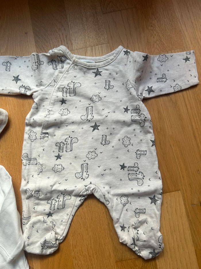 Lot bodies+pyjama bébé mixte - photo numéro 2