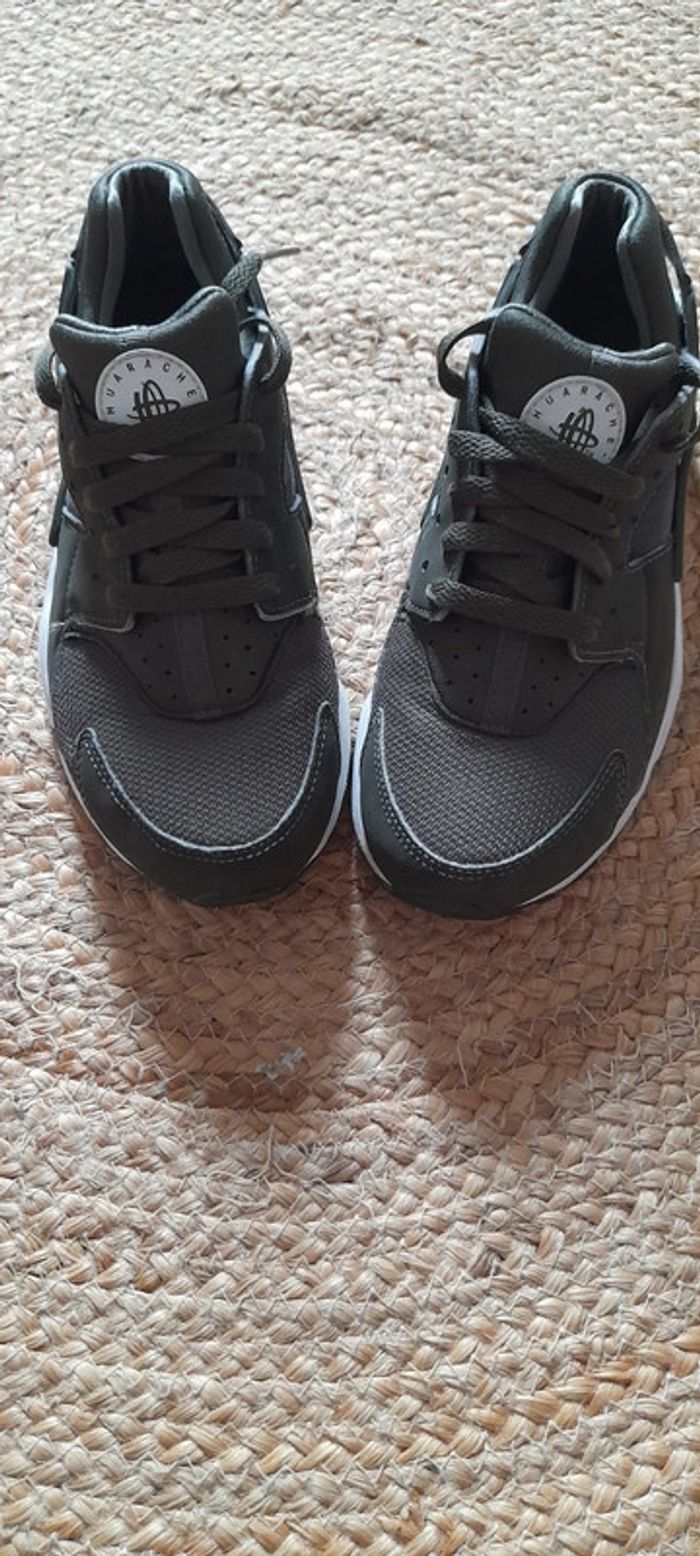 Basket Nike Huarache kaki - photo numéro 5