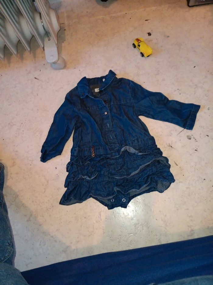 Robe bodi  en jean  ikks 12 mois pas de vinted go