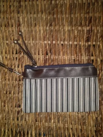 Petite Pochette