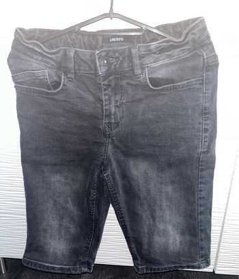 Short en jeans noir