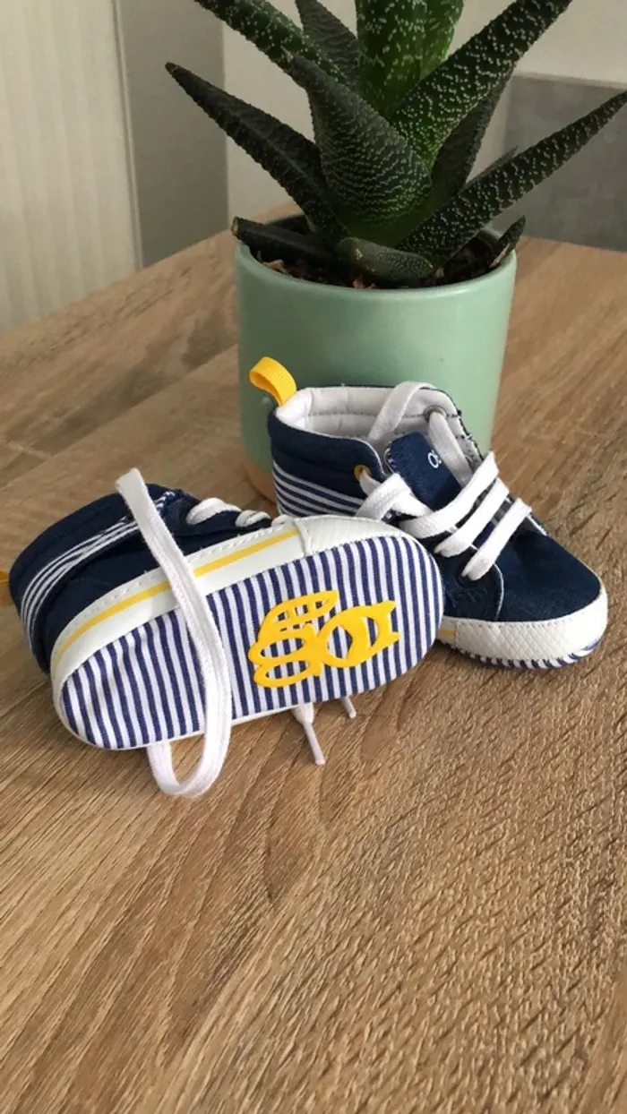 Chaussures bébé 1 a 6 mois - photo numéro 3