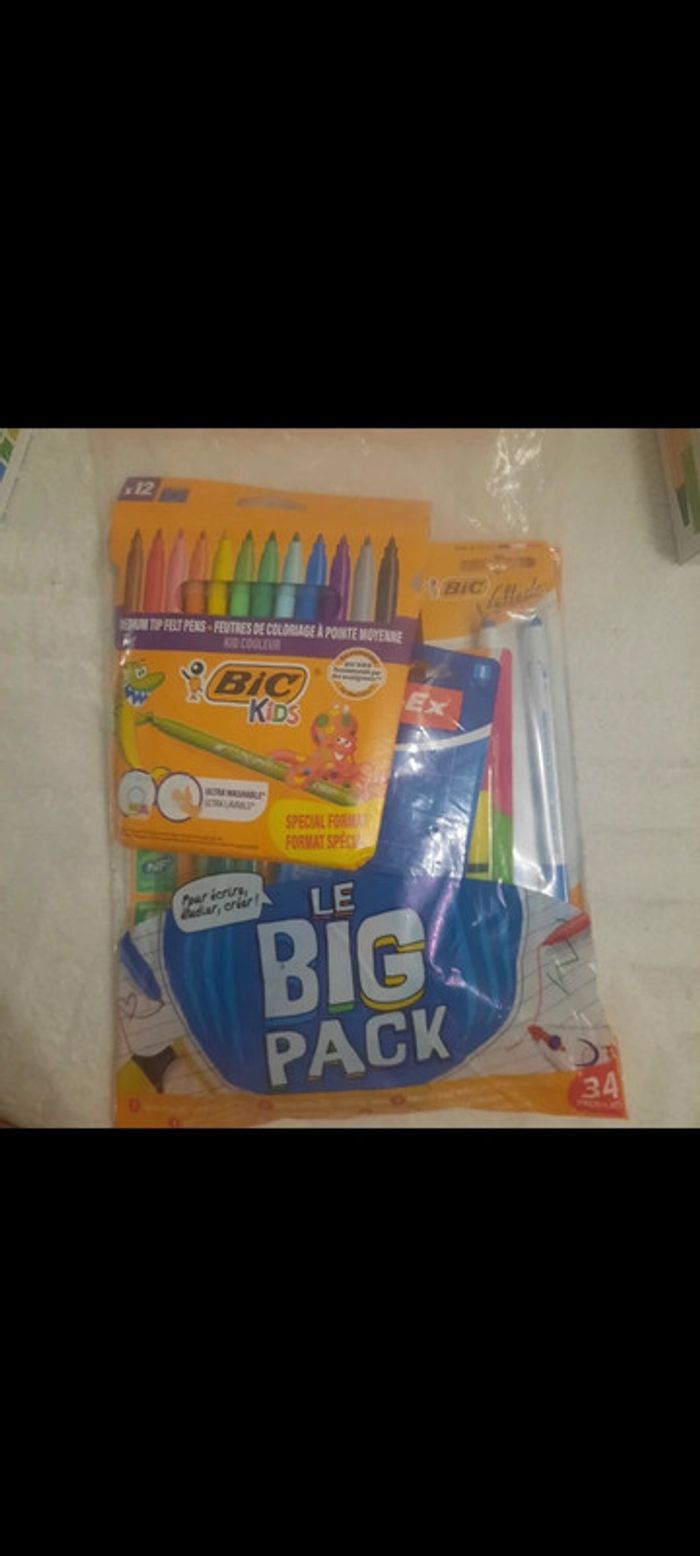 Lot fourniture scolaire BIC  neuf