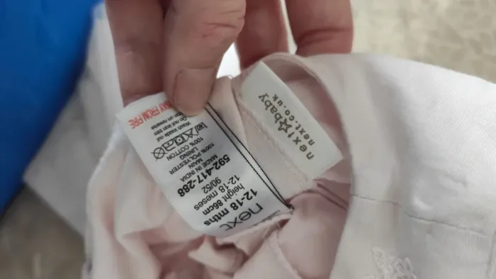 Robe 👗  bébé 18 mois - photo numéro 2