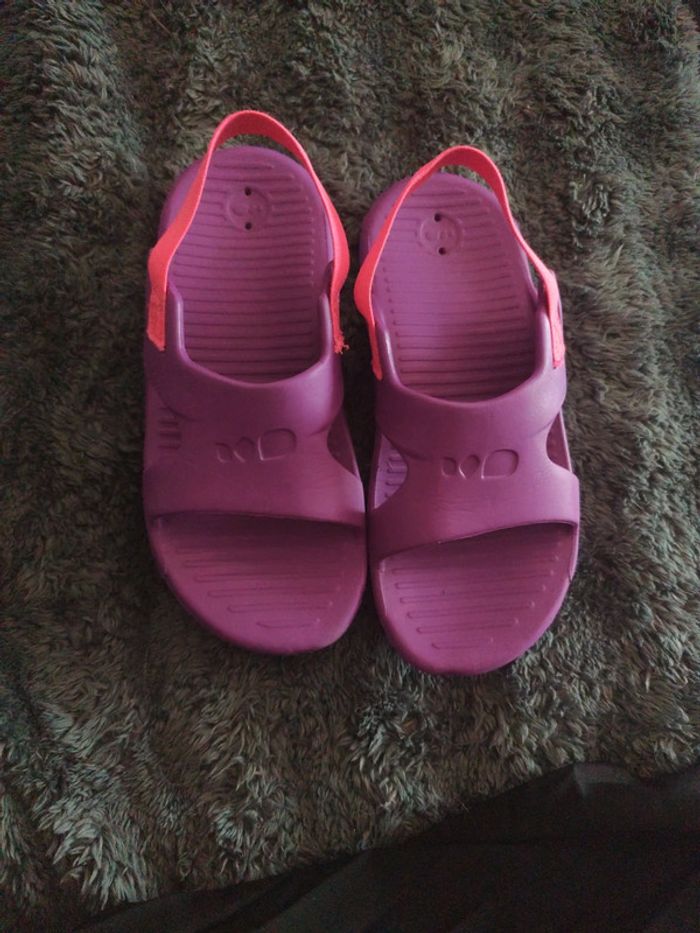 Chaussure été piscine ou plage