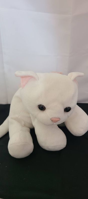 doudou chat blanc corps souple interieur oreille rose