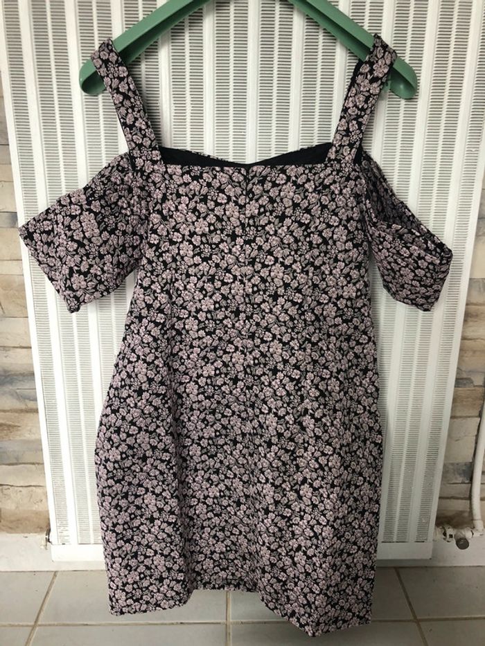 Robe dessus des genoux - photo numéro 4