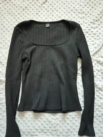 Pull fin