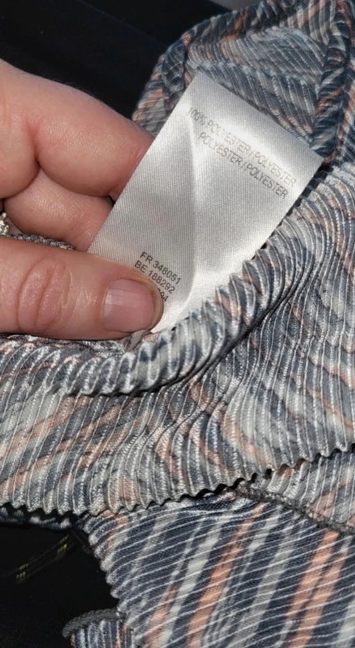 Très beau Tee-shirt Damart 46/48 - photo numéro 7
