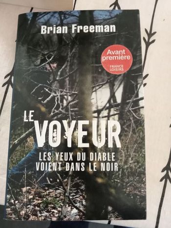 Livre le voyeur