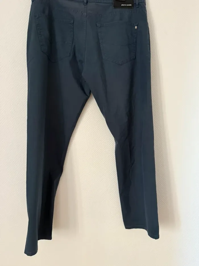 Pantalon droit bleu marine pierre cardin en très bon état - photo numéro 2