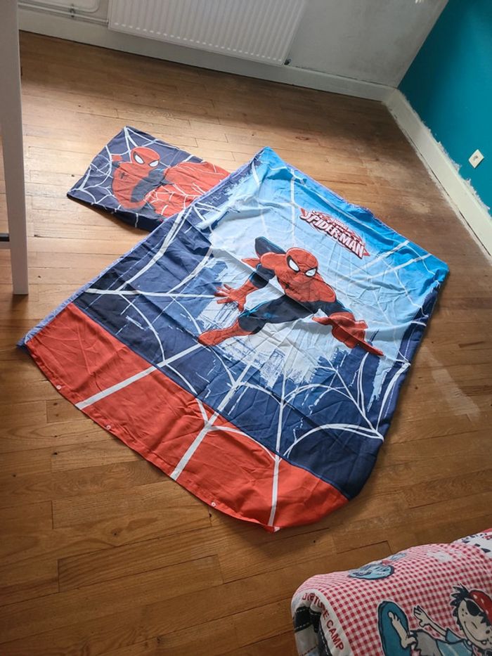 Housse de couette + taie d'oreiller Spiderman