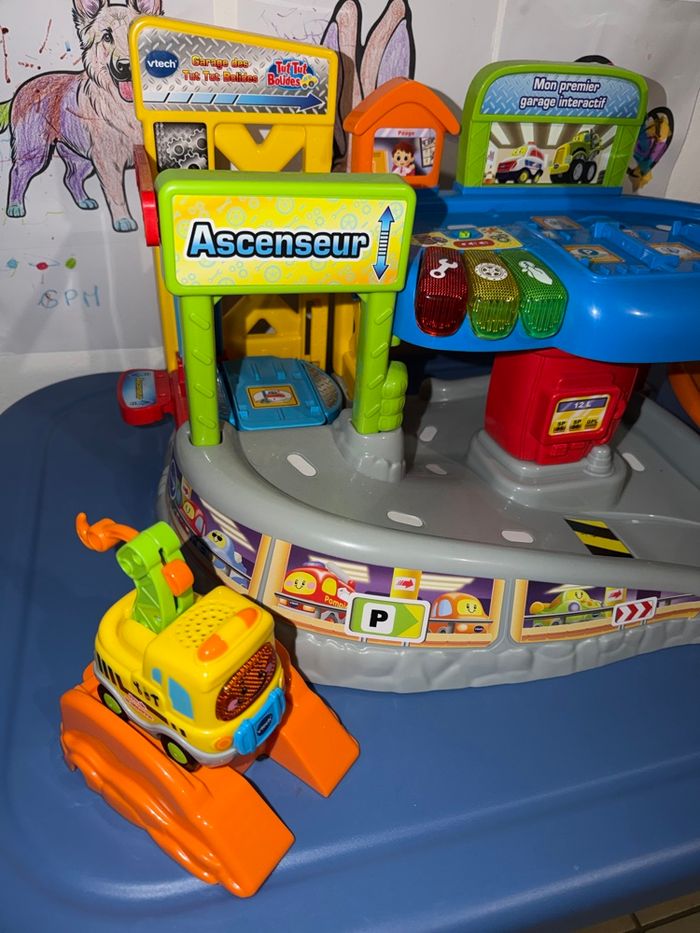 Gros lot tutut bolid 1 garage + 1 circuit + 1 avion + 6  véhicule - photo numéro 5