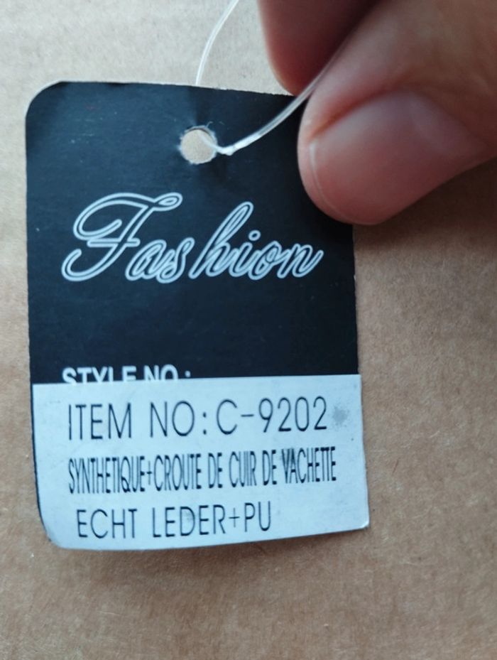 Neuve avec étiquette Ceinture Fashion avec pochette amovible rose pâle - photo numéro 6