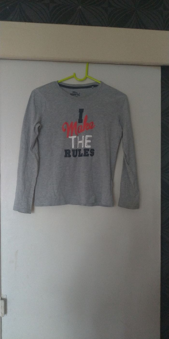 Pull enfant 10 /12ans