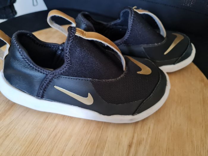 Baskets NIKE - photo numéro 4