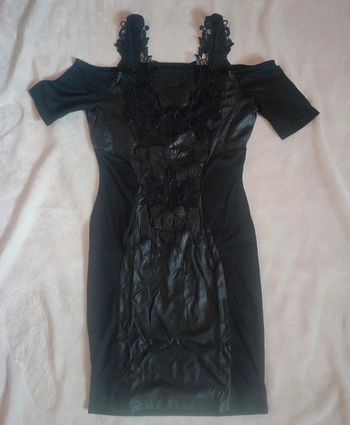 Robe bi matière et dentelle noir taille s