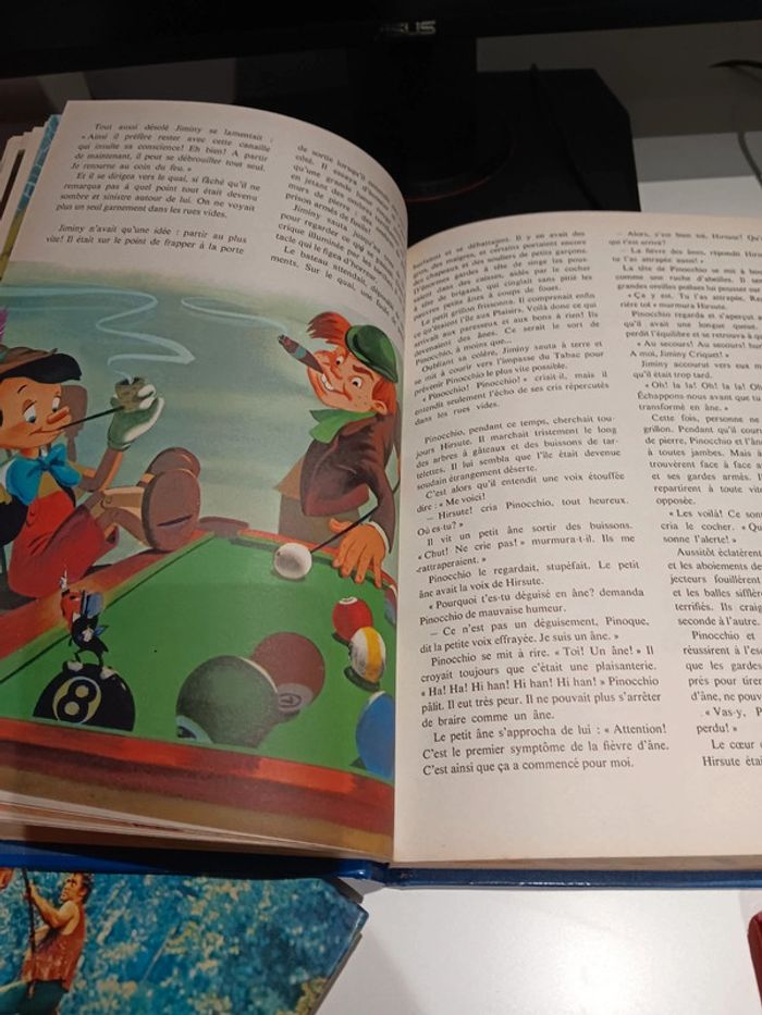 Lot 3 livres vintage Disney Le monde enchanté de Walt Disney 256 page chacun dépôt légal 1978 - photo numéro 7