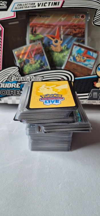 Pokémon masterball pokeball reverse me01 me02 ev10.5 victini ( sortie de boosters et ETB )