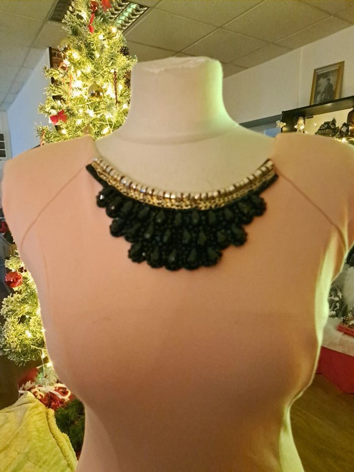 Robe moulante chic rose et noir - photo numéro 3