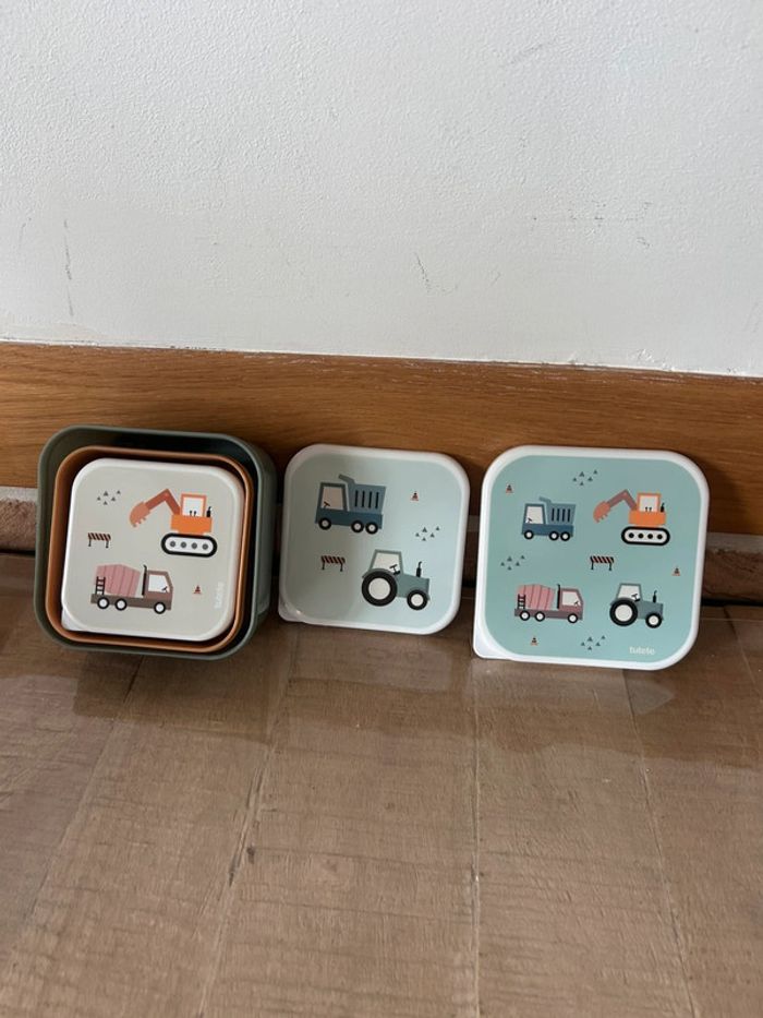 3 boîtes déjeuner Camions