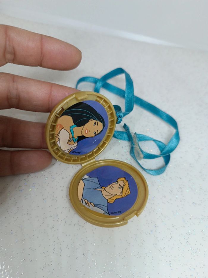 Pocahontas princesse Disney collier boussole barrette clip Animator animator's figurine miroir - photo numéro 17