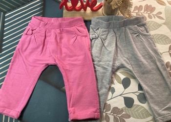 2 pantalons C&A - taille 80 cm