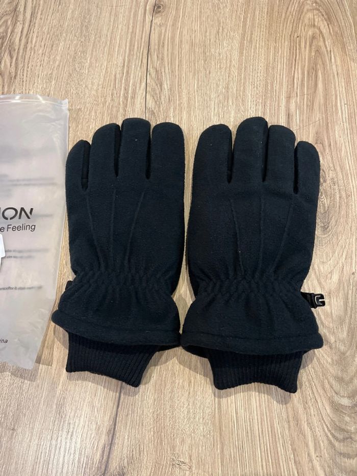 Gant pour l’hiver neuf